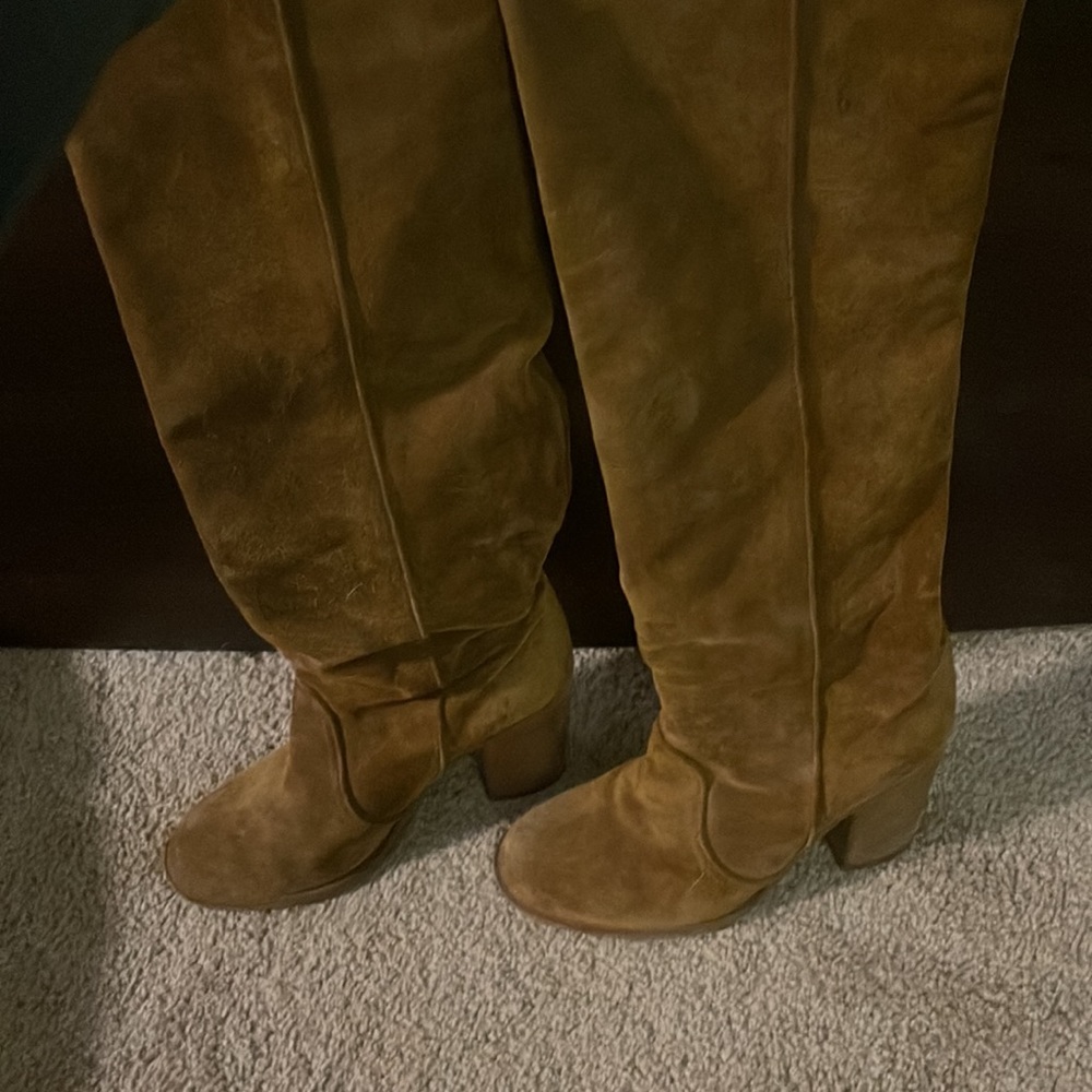 Authentic Laurence Dacade Suede Boots - Picture 5 of 14